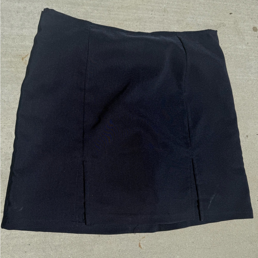 Classic Black Women's Skirt Size M